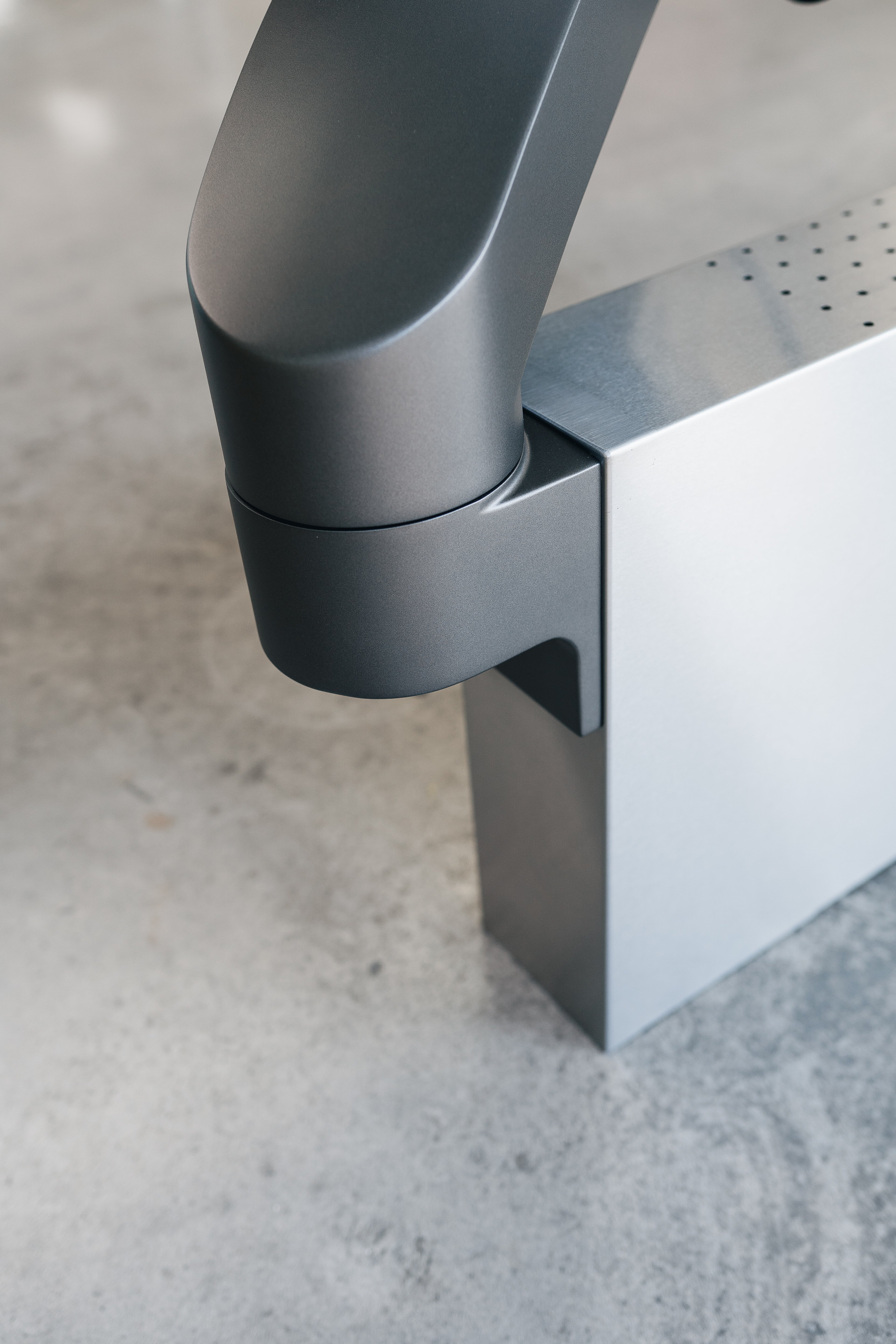 Jobst Contura Mono Wand 360° - schwenkbares Friseur Waschbecken mit Wandanschluss