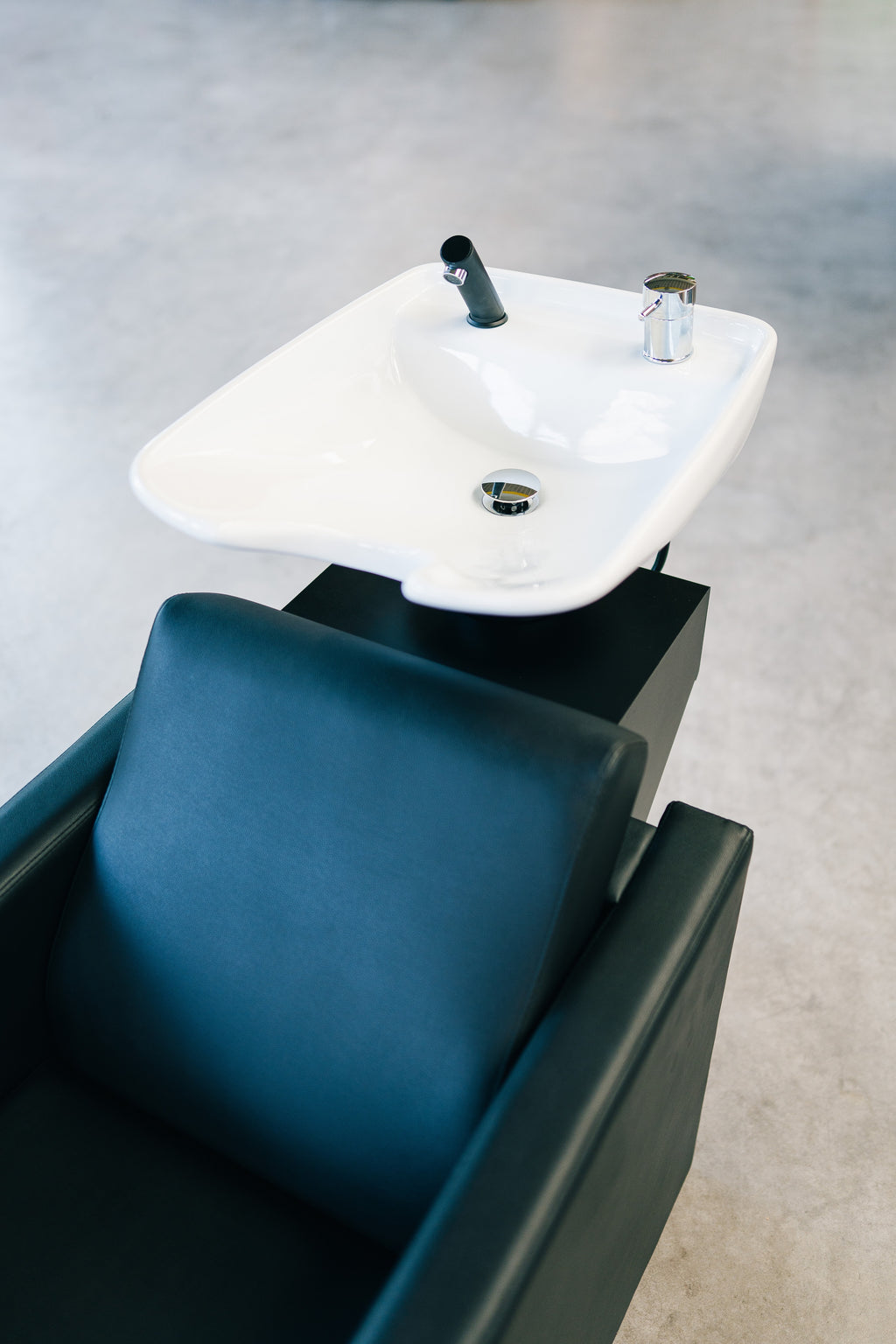 Jobst Contura Nova - Friseurwaschsessel mit kippbarem Waschbecken